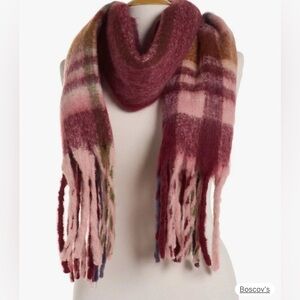 New Steve Madden Scarf